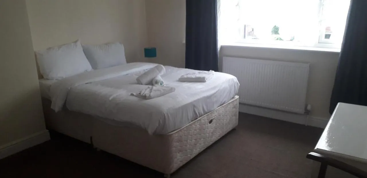 Green Village Guest House - Near Manchester Airport Sale 0*,  United Kingdom