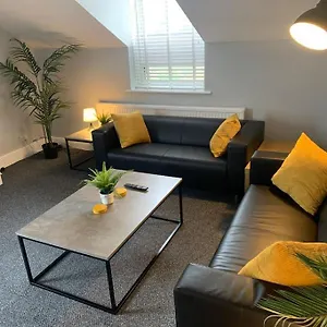 Apartment Fantastic Large 2 X Bedroom Flat, Free Parking, Sale